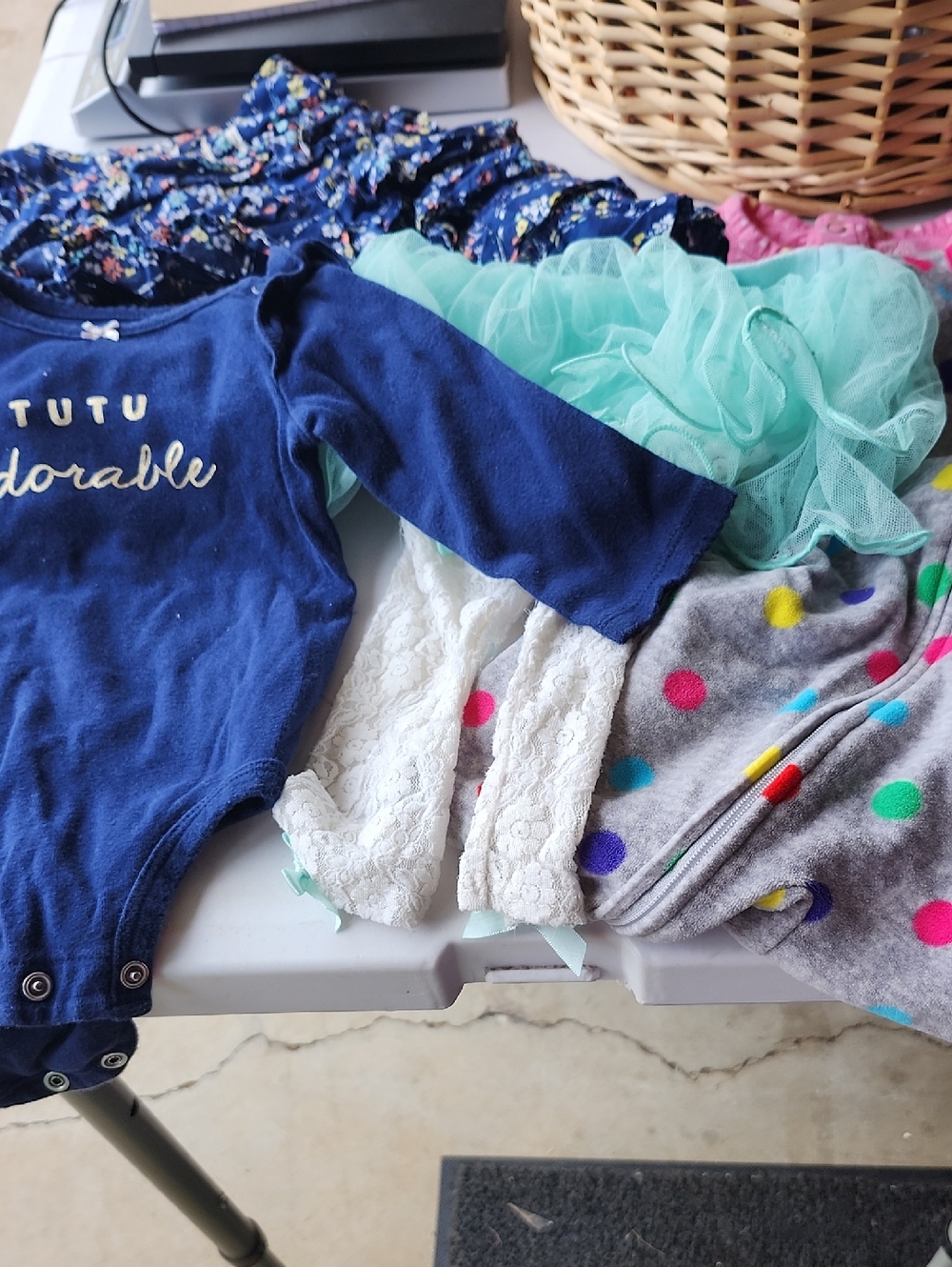 Girlsbundle Sz 6/9 Mo 1 Sleeper2 Dress 1 Skirt 1 Onsie